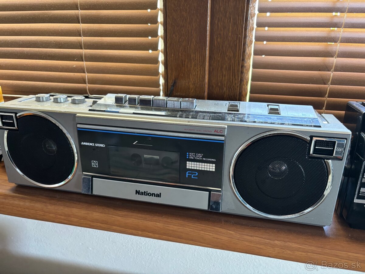 Radiomagnetofon National RX-F2F