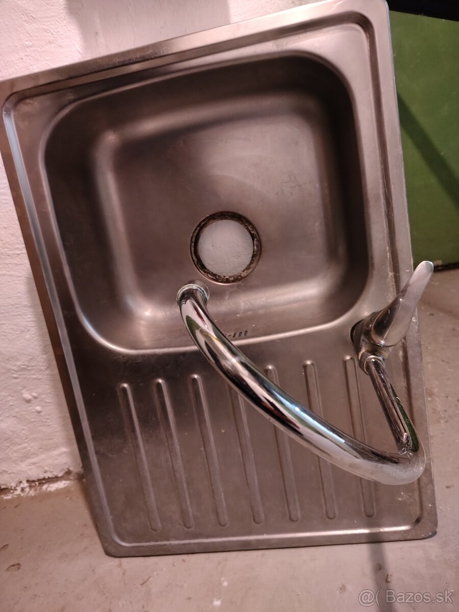 predám kuchynský drez + batéria