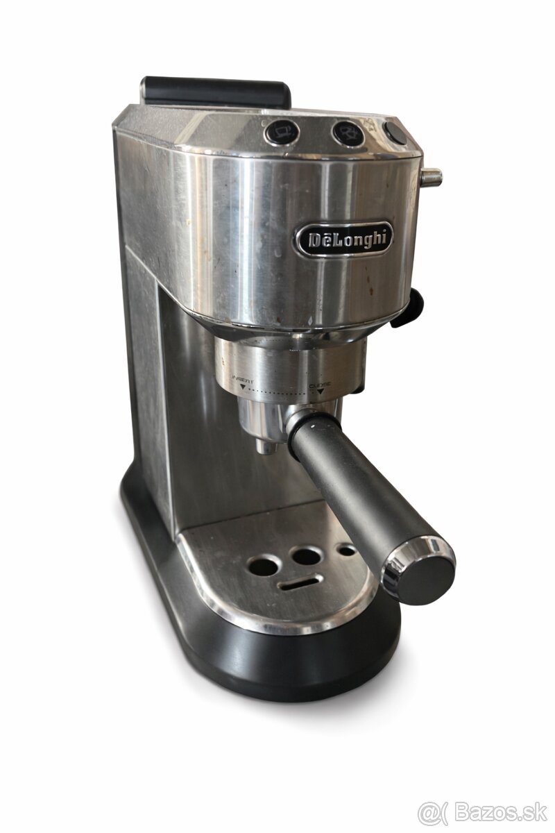 DeLonghi pákový kávovar – espresso / cappuccino