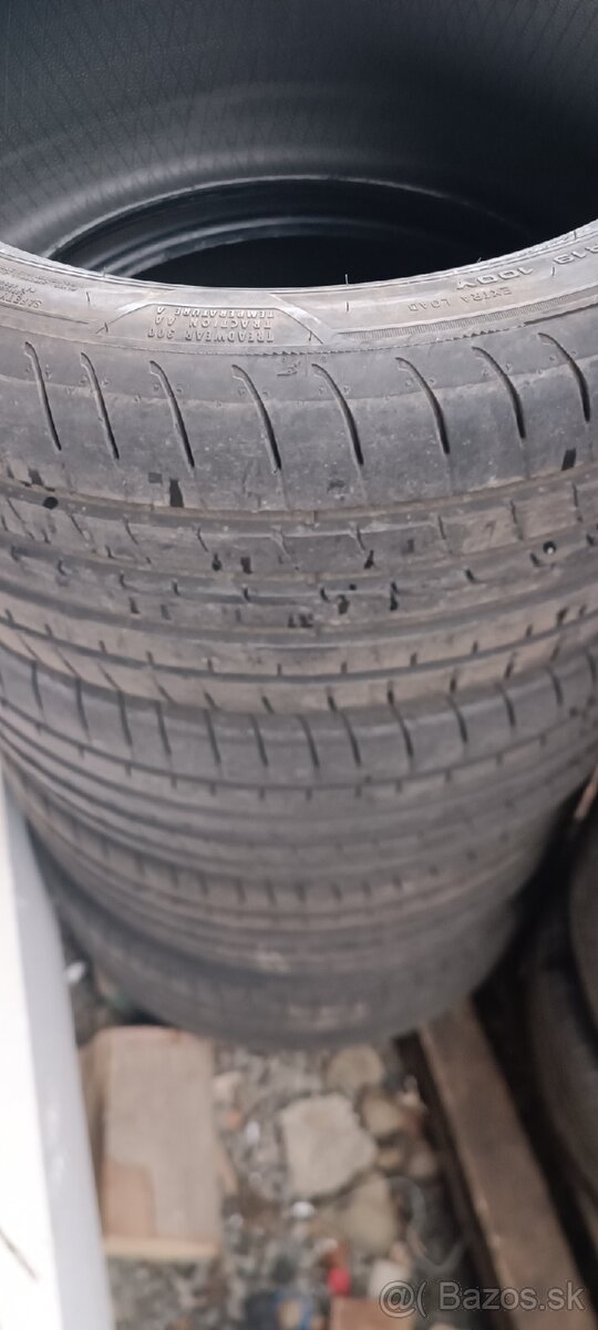 255 40 R19 letné good year