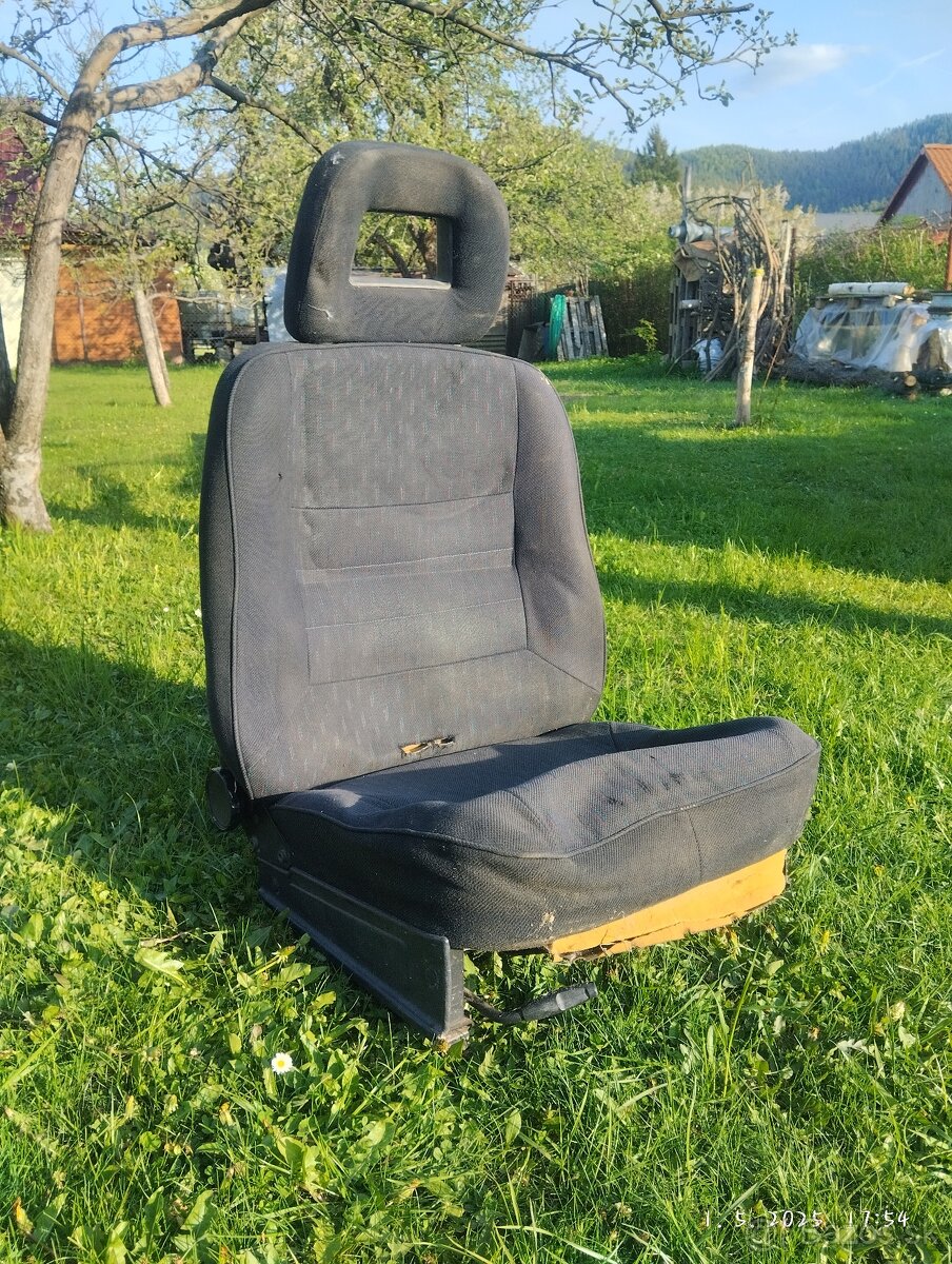 Sedačka Favorit