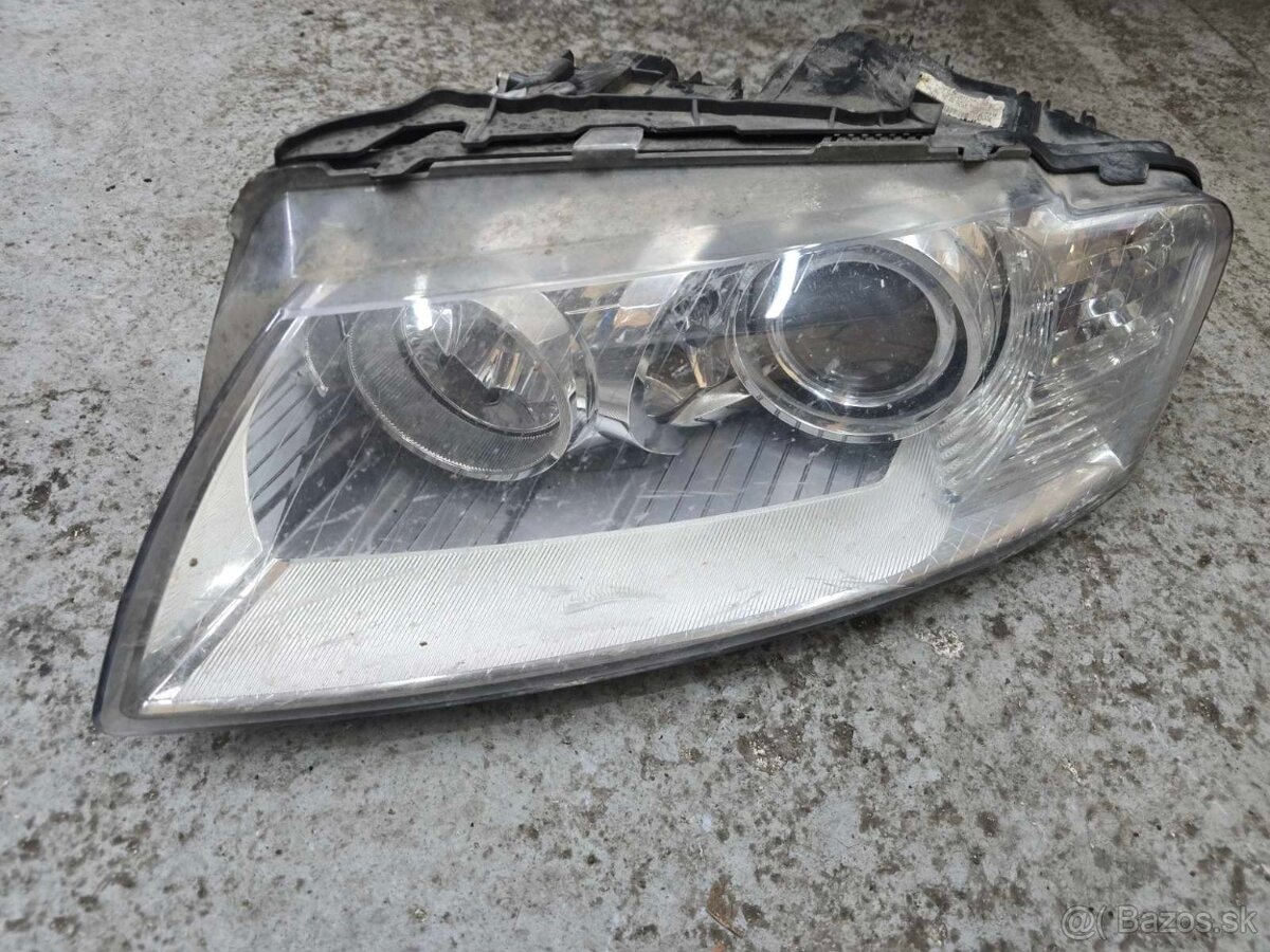 Xenonové svetlo Audi A8 D3 Ľavé 4E0941003BA