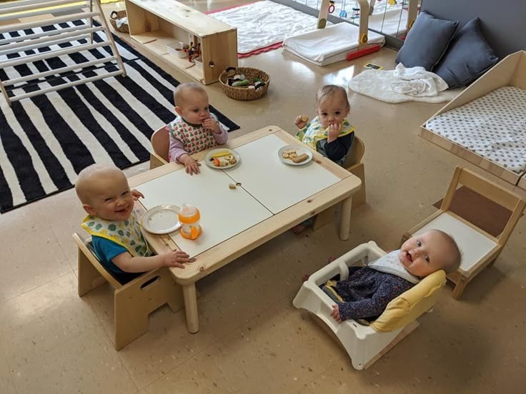 HĽADÁME MONTESSORI SPRIEVODKYŇU PRE DETI VO VEKU 0–3 ROKY