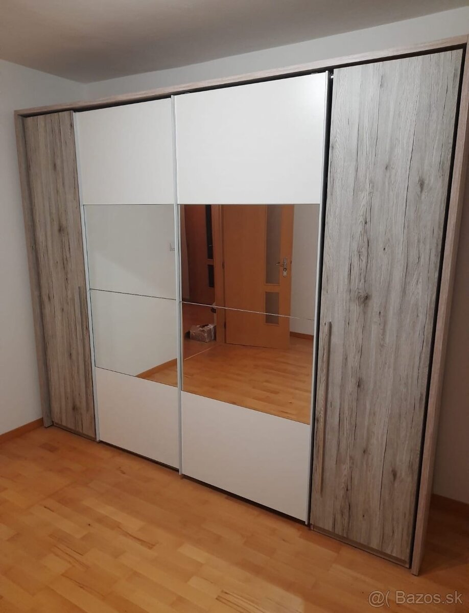 skriňa 4-dverová spálňa