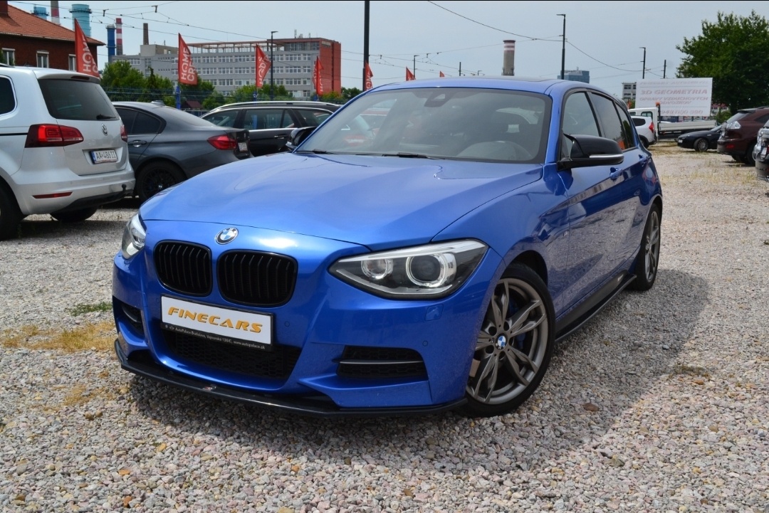 BMW 1M 135i xDrive performance Akrapovič