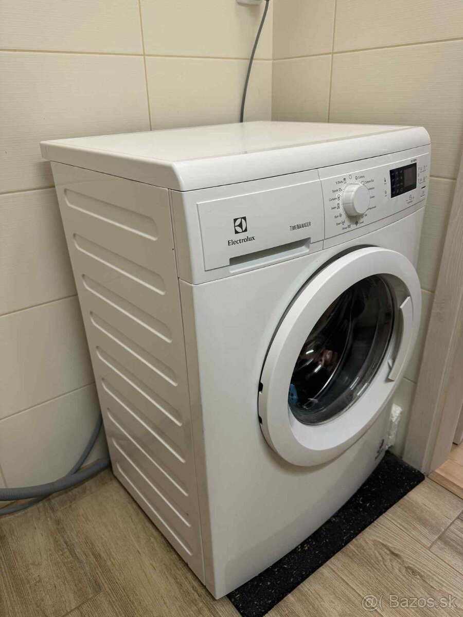 Predám spoľahlivú práčku Electrolux (1400 ot./min, 6 kg)