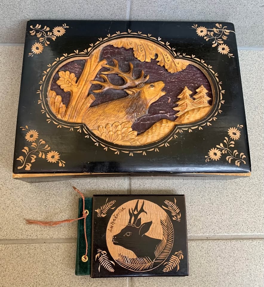 Starozitna krabicka a zapisnik prva republika polovnicky mot