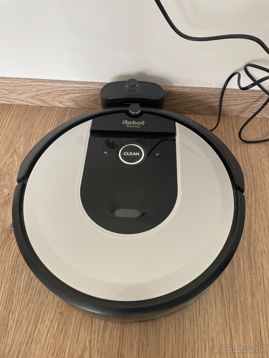 iRobot Roomba i7