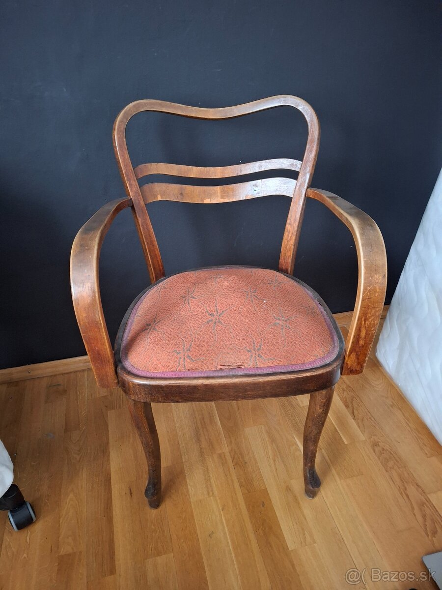 KRESLO STAROŽITNÉ...75e