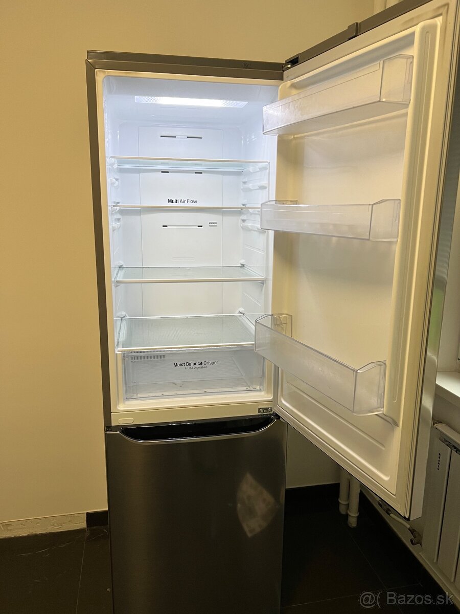 Chladnicka s mraznickou