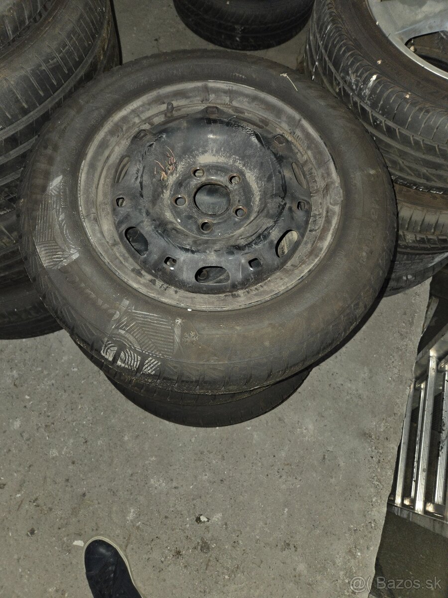 Preda Škoda Fabia originál 165/70/R14zimné