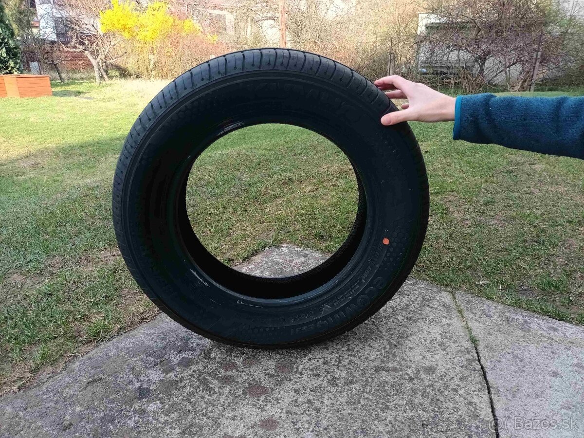 Sada nových letných pneumatík KUMHO 15/185/65