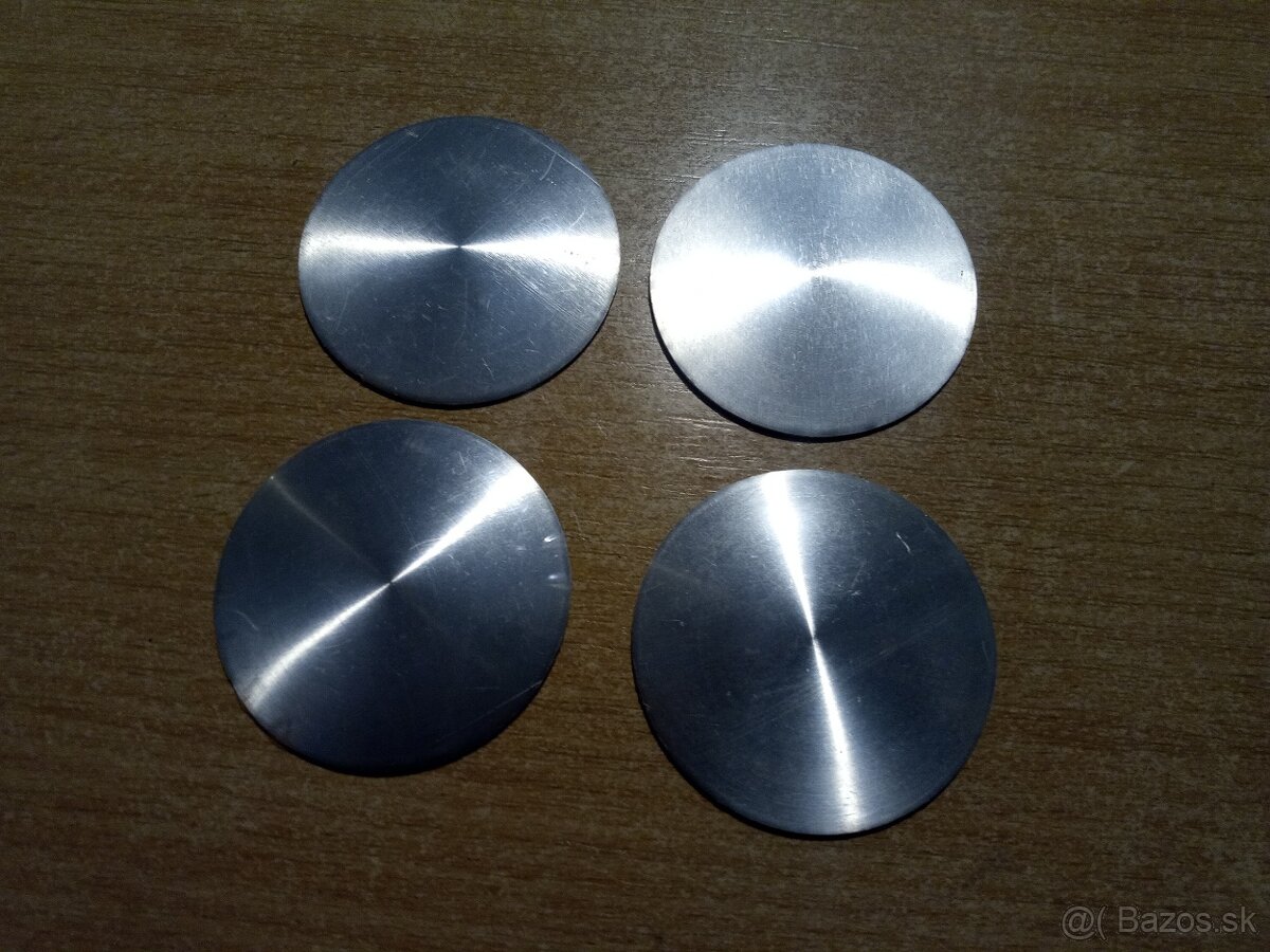 Nalepky na krytky/ stredy kolies 5,6mm, nove.