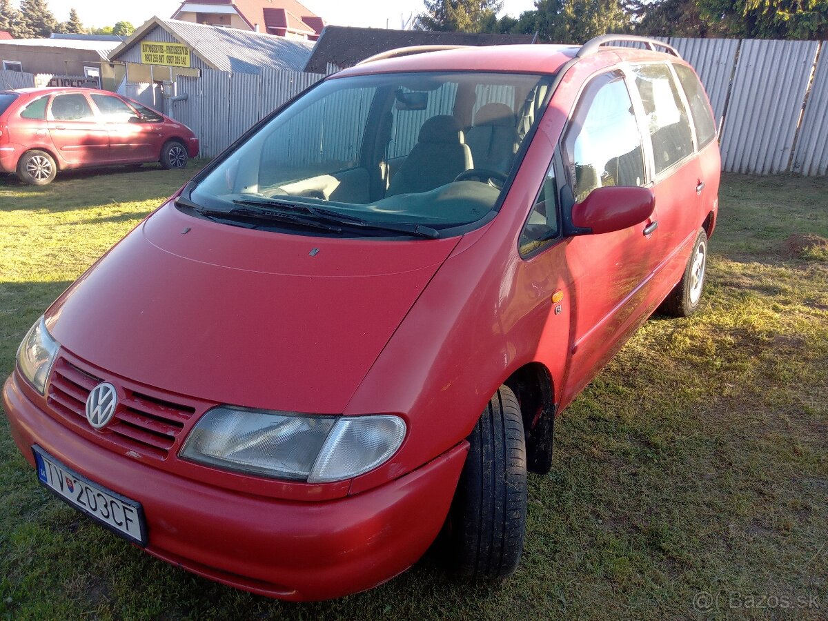 Predam Volkswagen Sharan 1.9 tdi