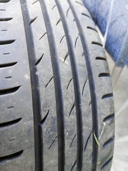 Predám letné pneumatiky s diskami Škoda Fabia