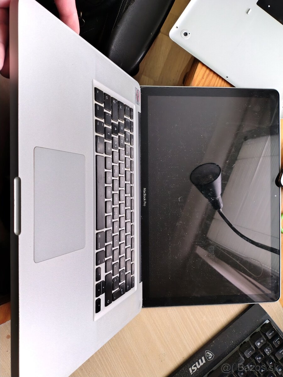 MC book pro 2010