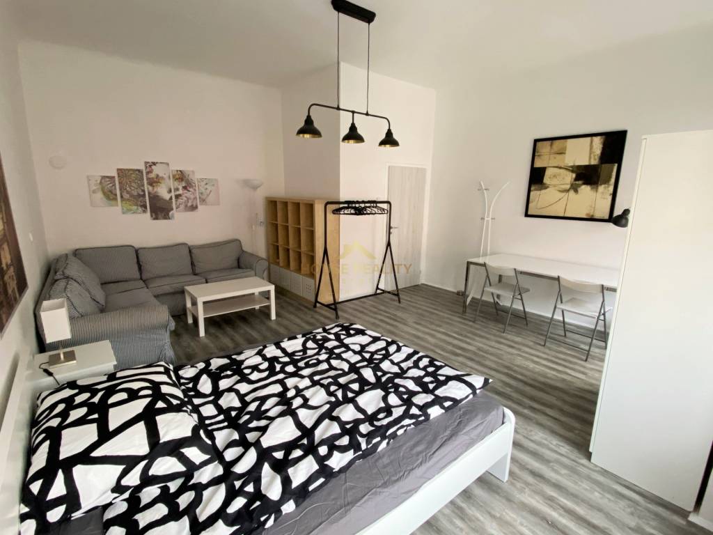 Predaj veľký 2 izbový byt, Špitálska ulica, Bratislava I. St