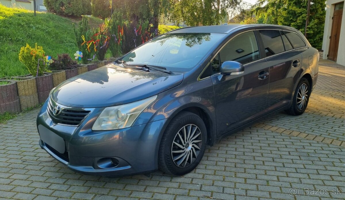 Toyota Avensis Combi 2.0D-4D 93Kw R.V.09/2010 M6