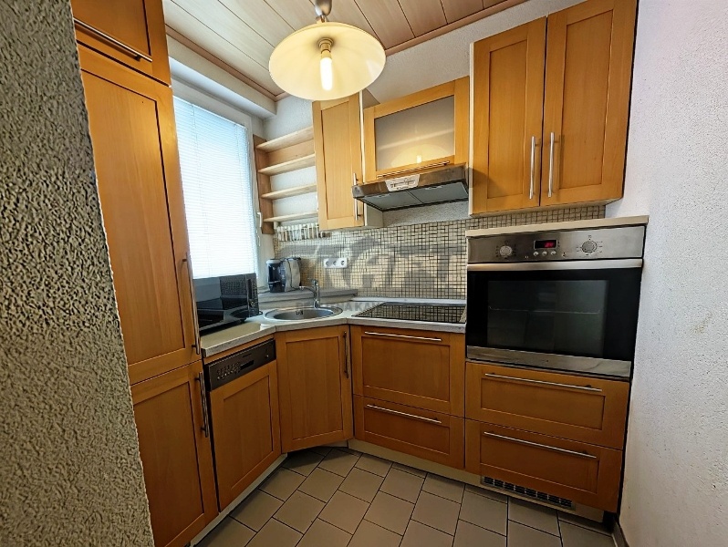 2-gars. DeLuxe - Petržalka so samostatnou kuchyňou