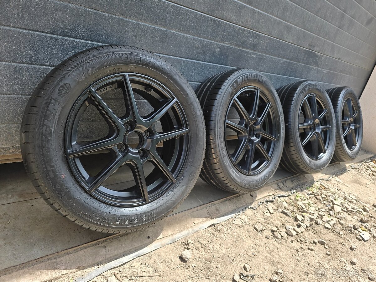 Letná Sada DACIA SANDERO STEPWAY 205/55 R16 Michelin