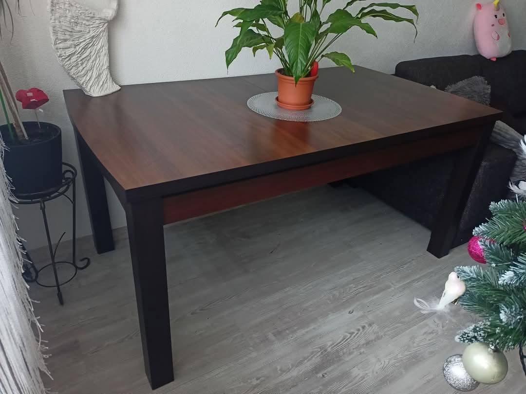 Jedálenský rozkladací stôl Forrest