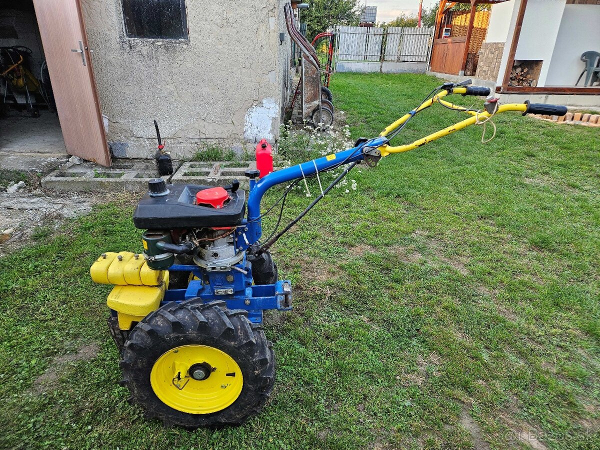 Predam malotraktor AGZAT