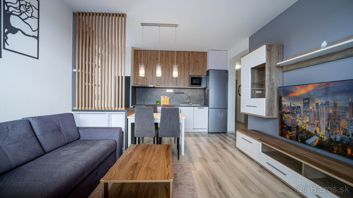 Štýlový kompletne zariadený 2izb byt s balkónom a parkovaním