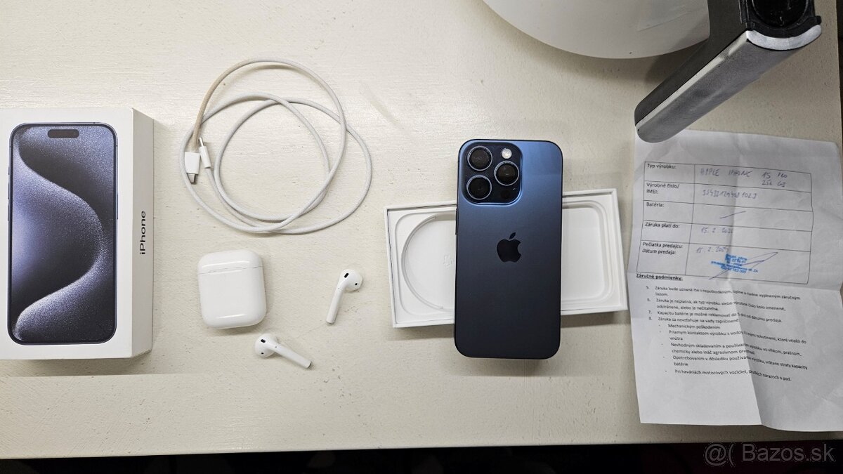 Apple iPhone 15 Pro 256GB + airpods 2019