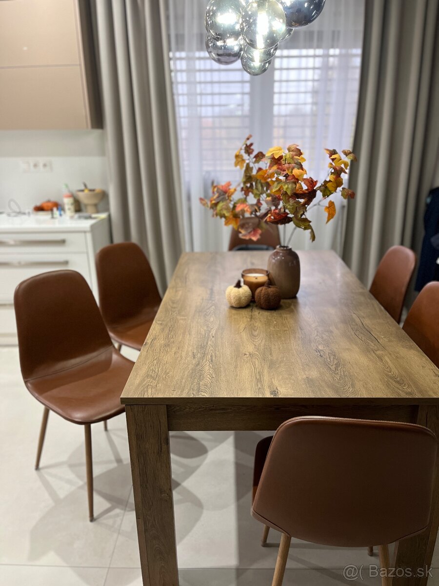 Predám 6ks hnedých stoliciek