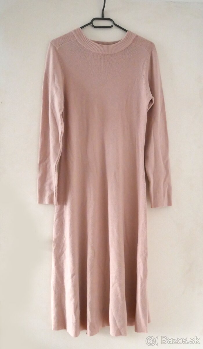 Pletené jesenné, jarné alebo aj zimné šaty