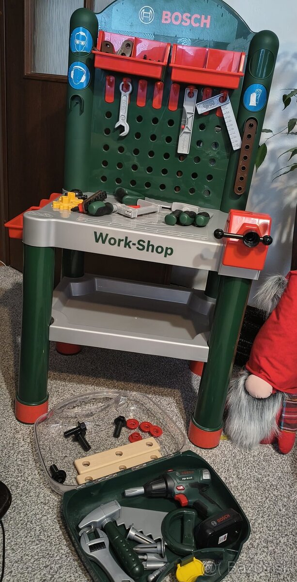 Bosch dielna + náradie
