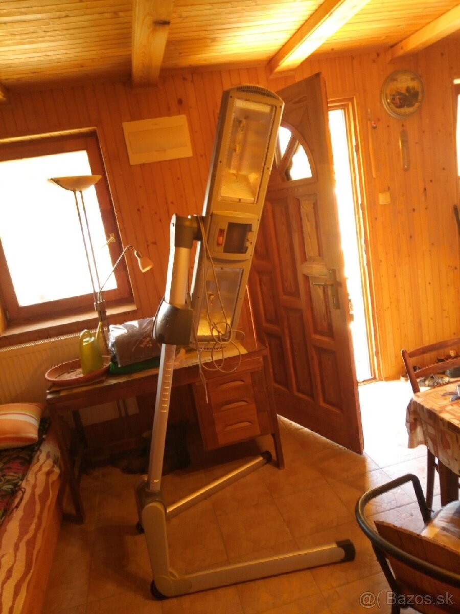 Solárna lampa Philips HB935