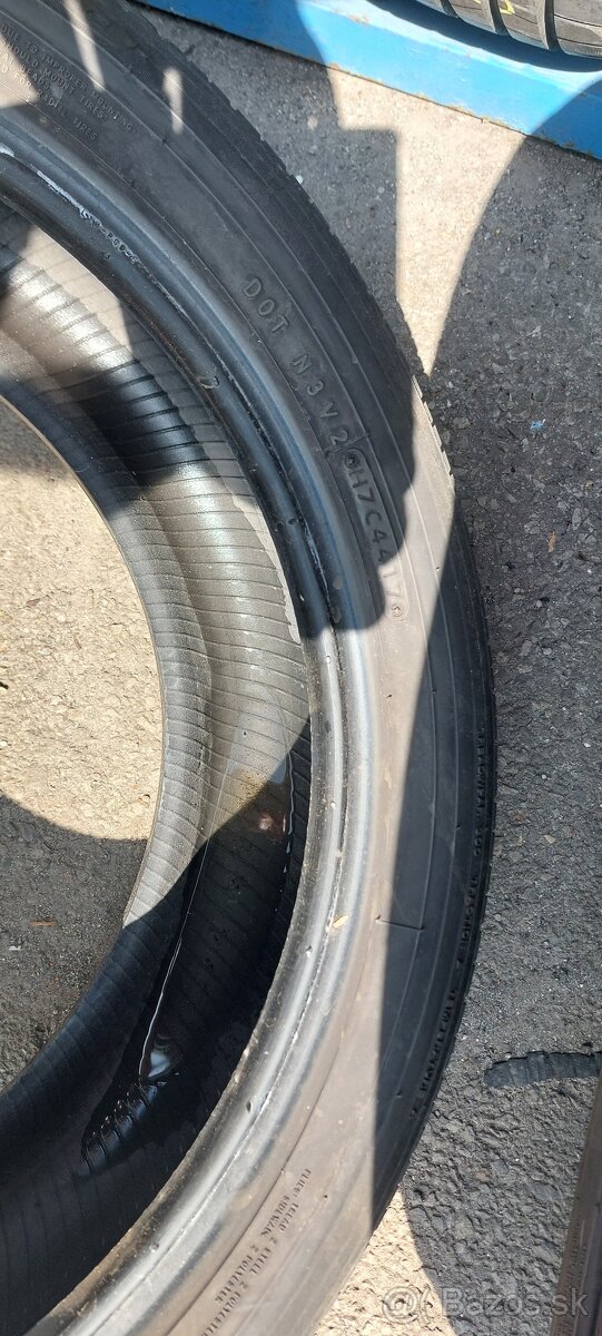 Predam letne pneu 2x 215/50R18 Toyo