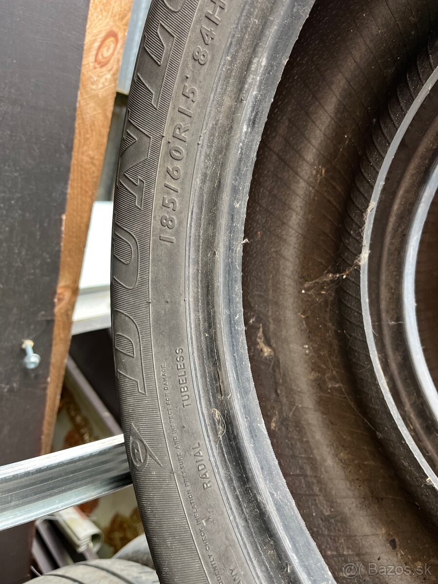 Letné pneu dunlop 185/65 R15 84H 4ks dezén 3,5 mm