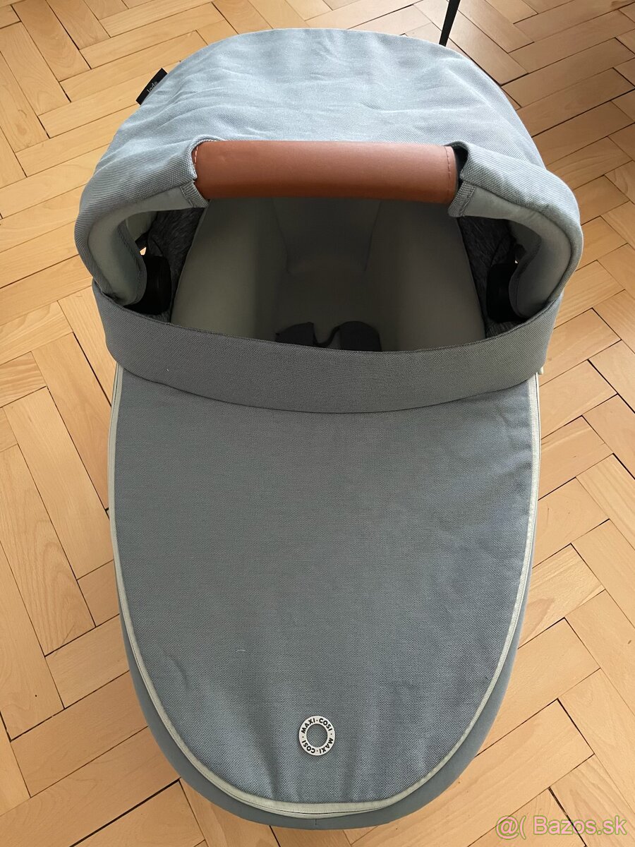 Maxi-Cosi Jade auto-vaničkaMaxi-Cosi FamilyFix3 + základňa