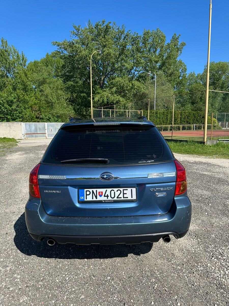 Subaru Outback 3.0 Exclusive A/T