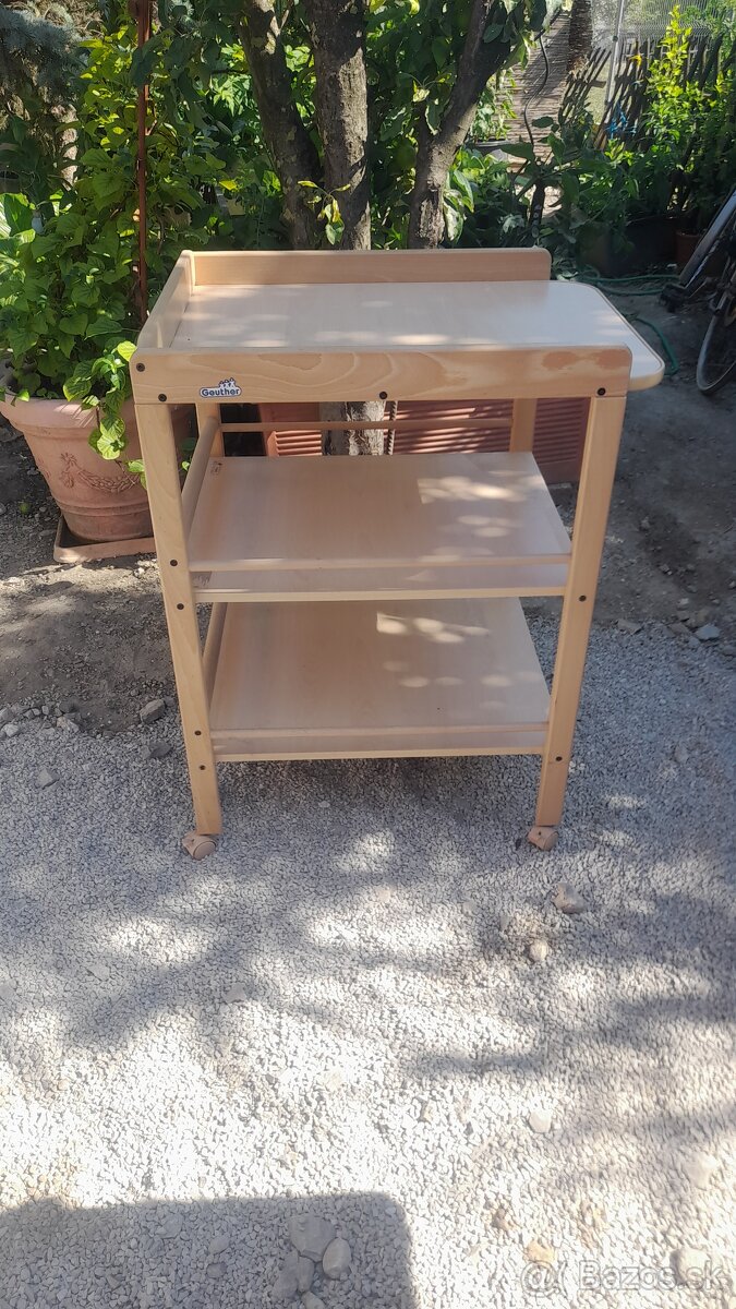 Prebalovací stolík 30eur