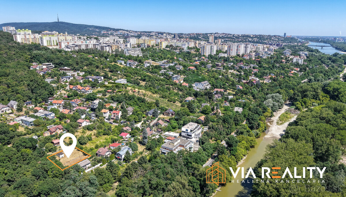 Stavebný pozemok na predaj, smer Devín, Bratislava - Karlova