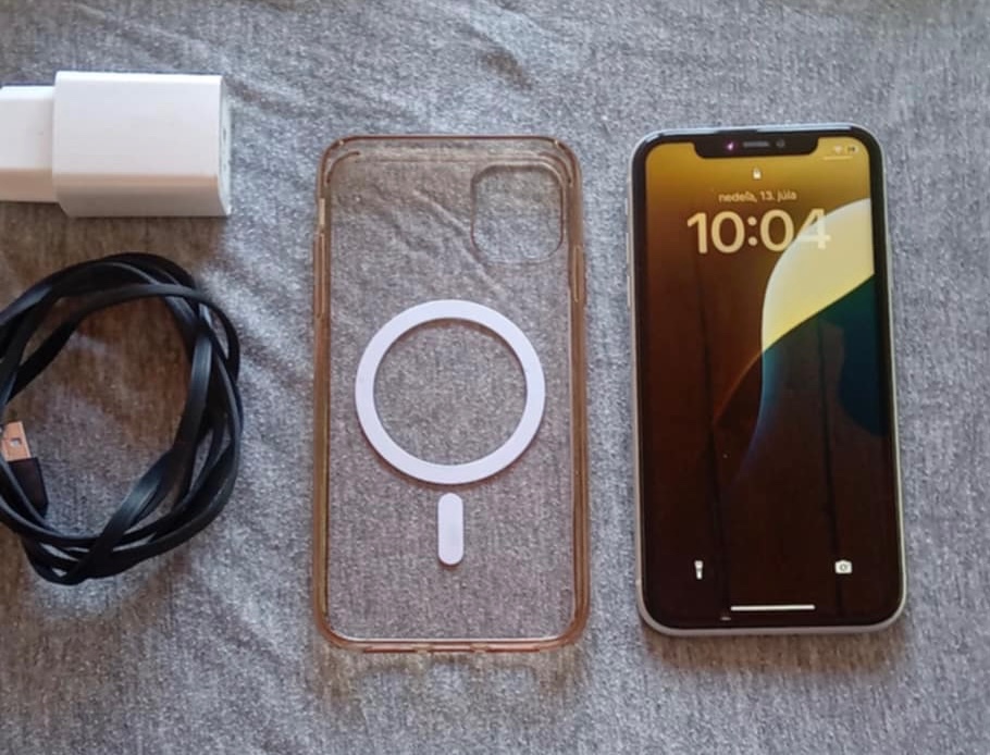 Predám iPhone 11 64GB