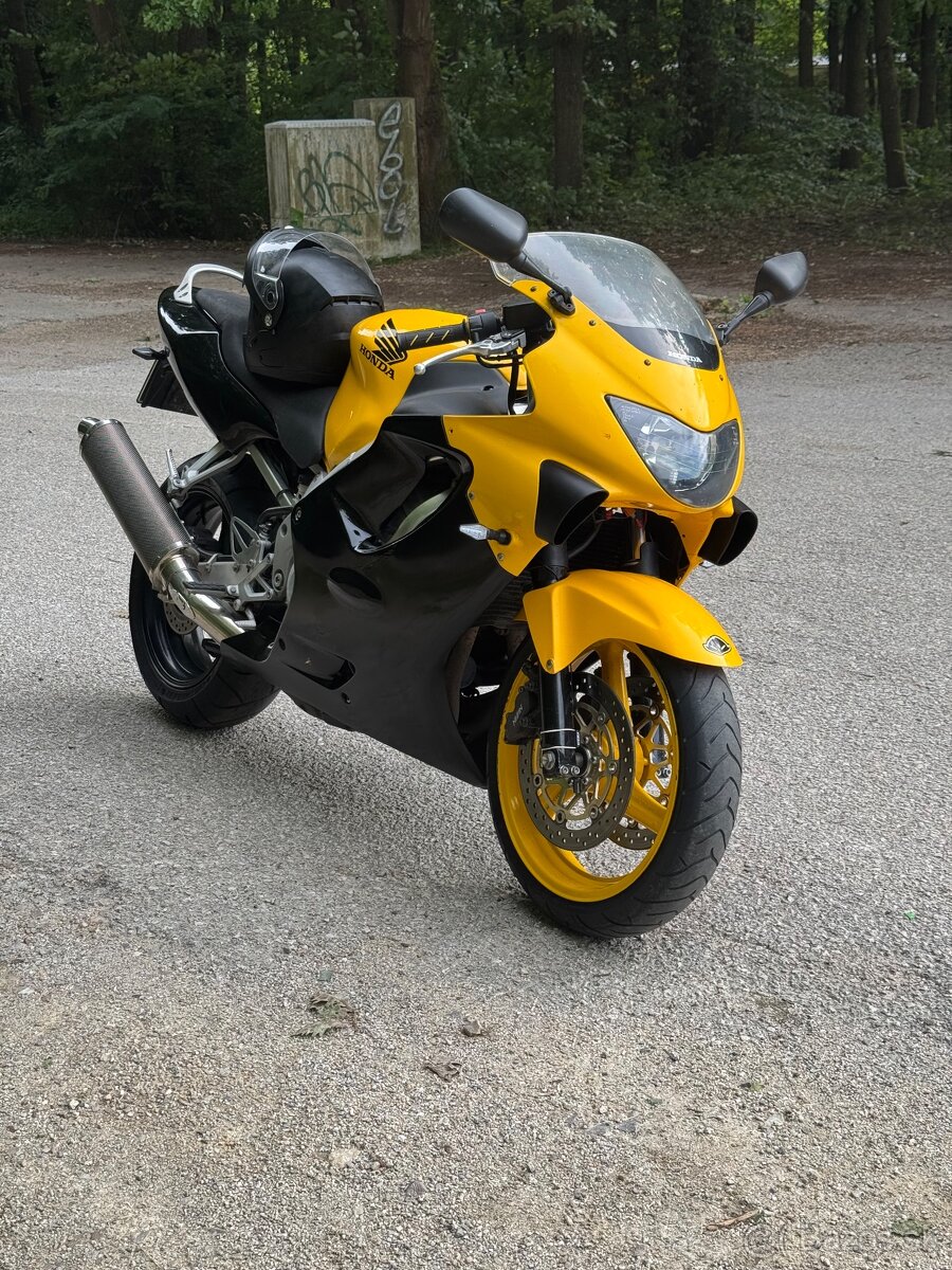 Honda CBR 600F ako projekt