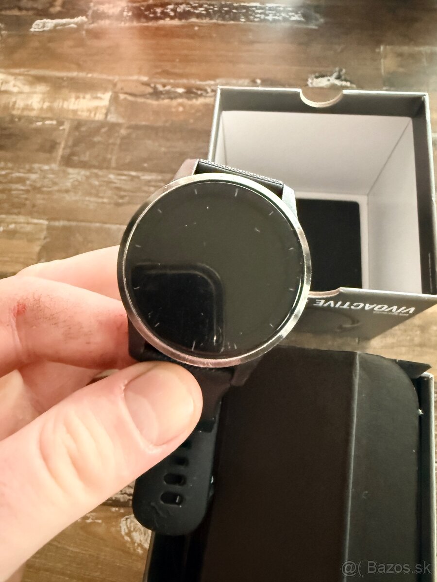 GARMIN Vivoactive 4