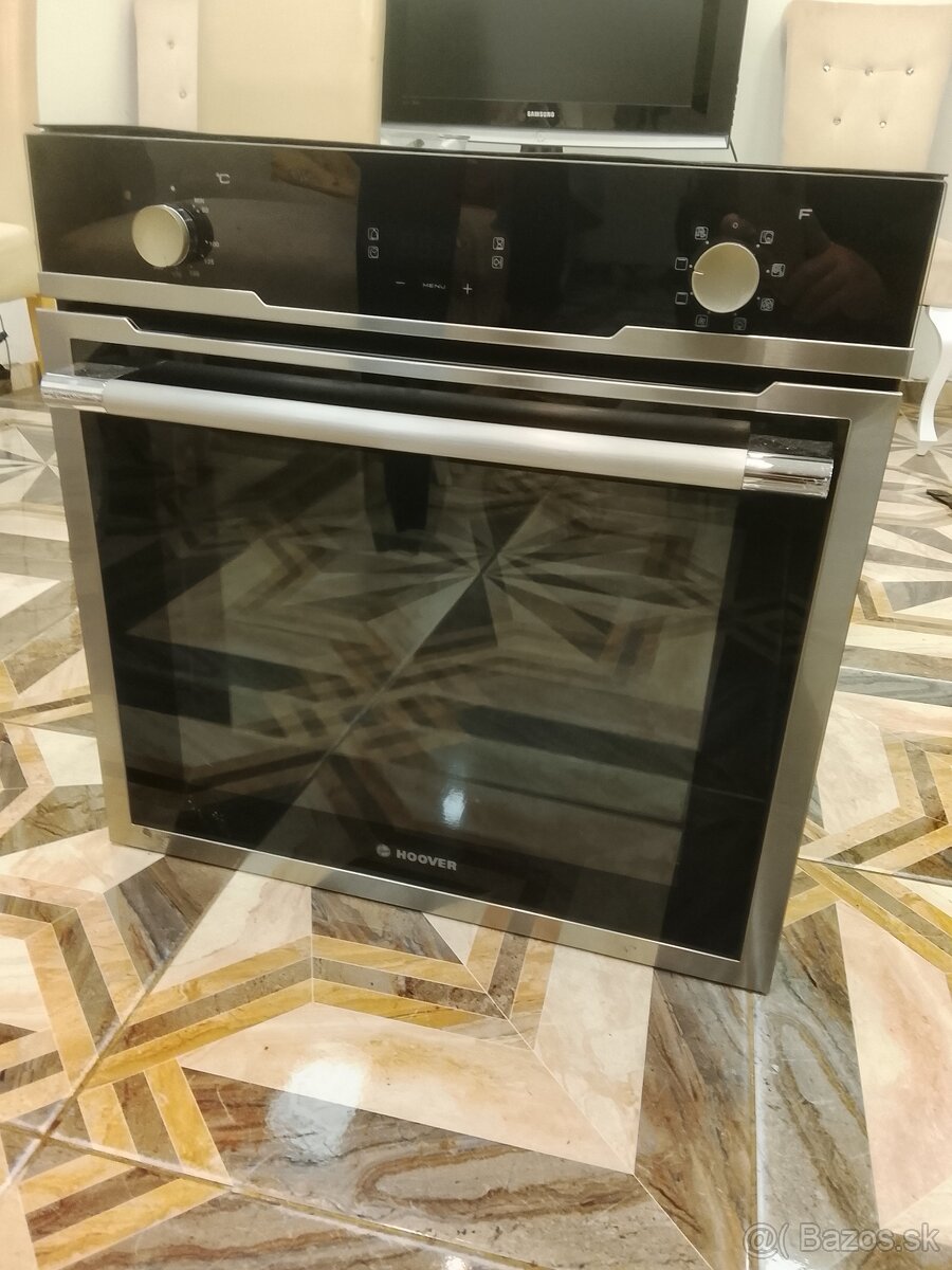 Stavaná mikrovlnná rúra Hoover