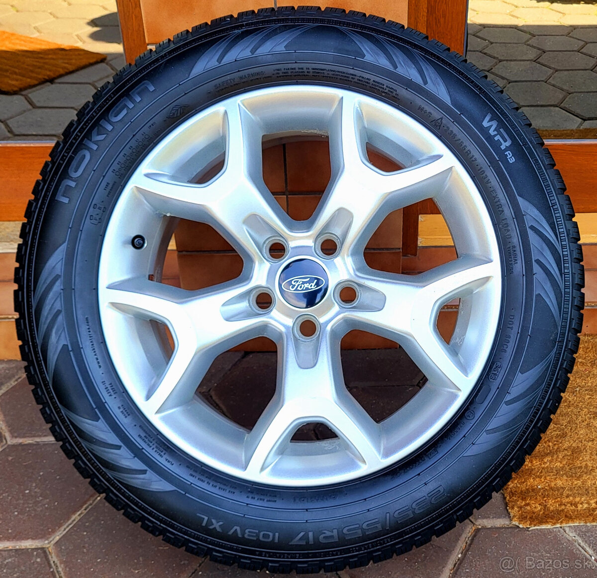 alu R17 5x108, zimné pneu NOKIAN 235/55, orig. Ford KUGA