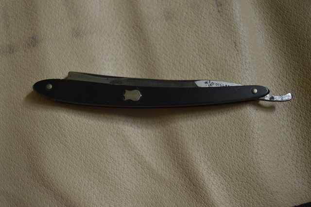 predam - starozitna britva Colley & Co.