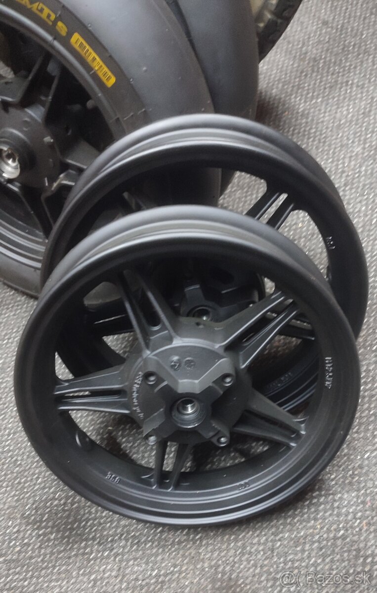 Motardove kolesá pitbike