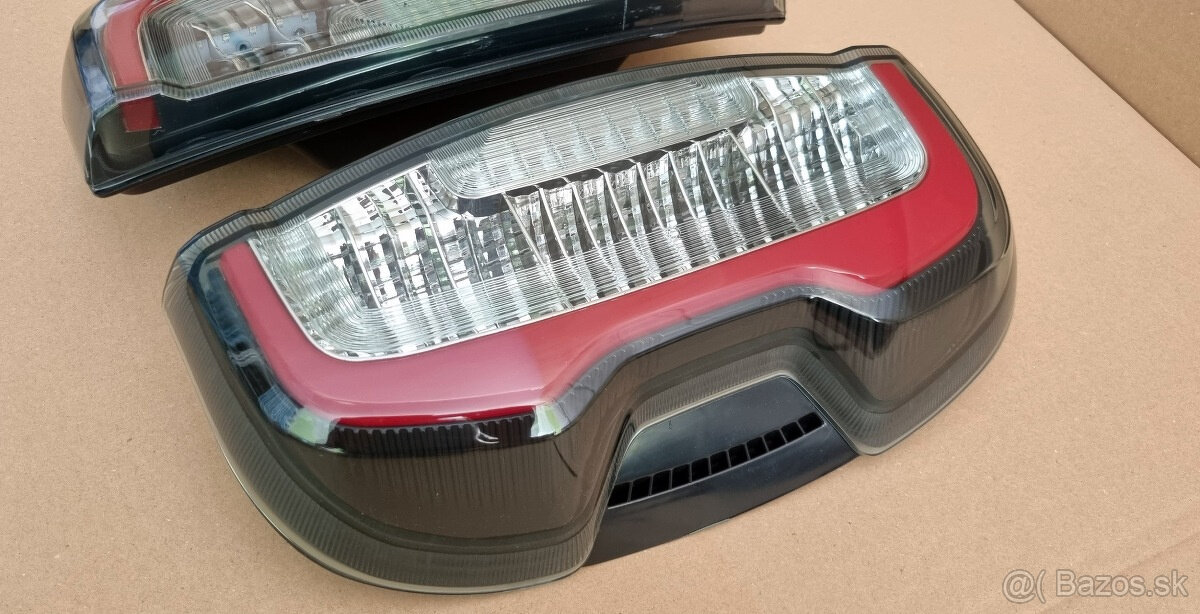 LADA NIVA TRAVEL - Zadné LED svetlá KOMPLET