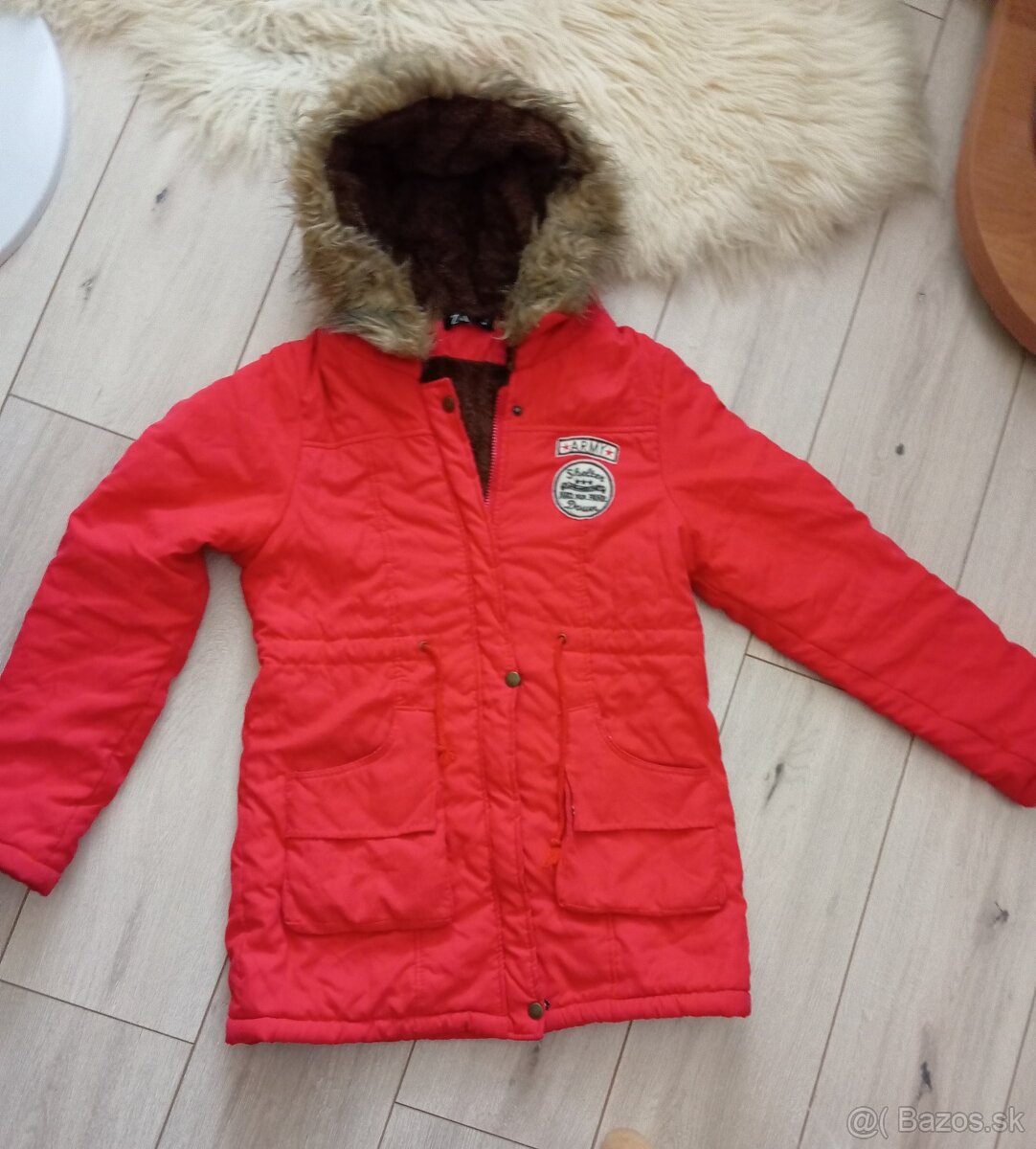 Dámska červená bunda S