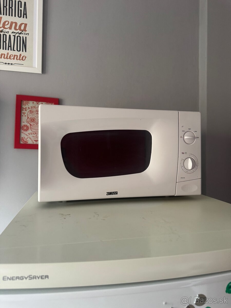 Mikrovlnná rúra/ mikrovlnka Zanussi