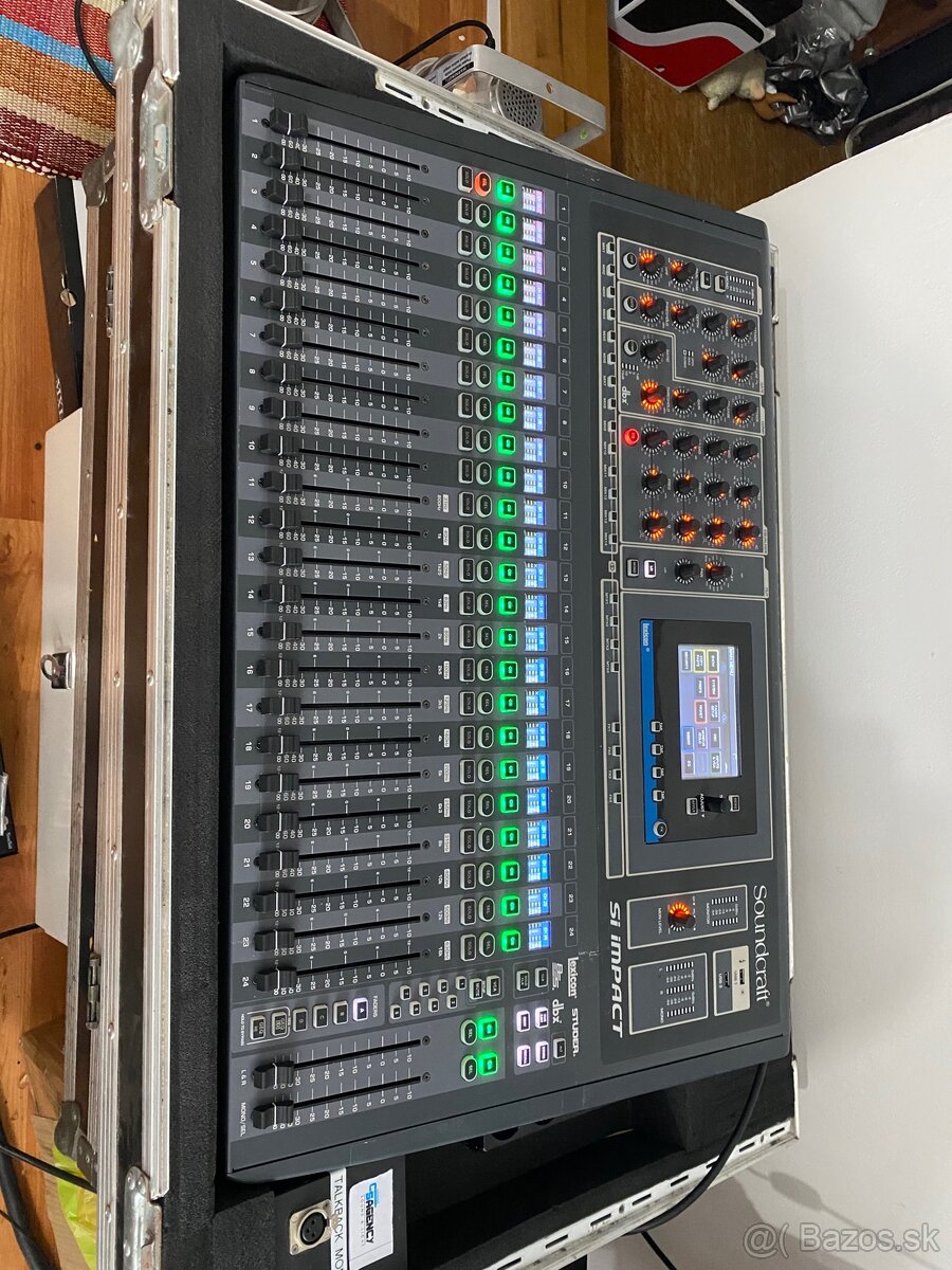 Predám Soundcraft Si Impact
