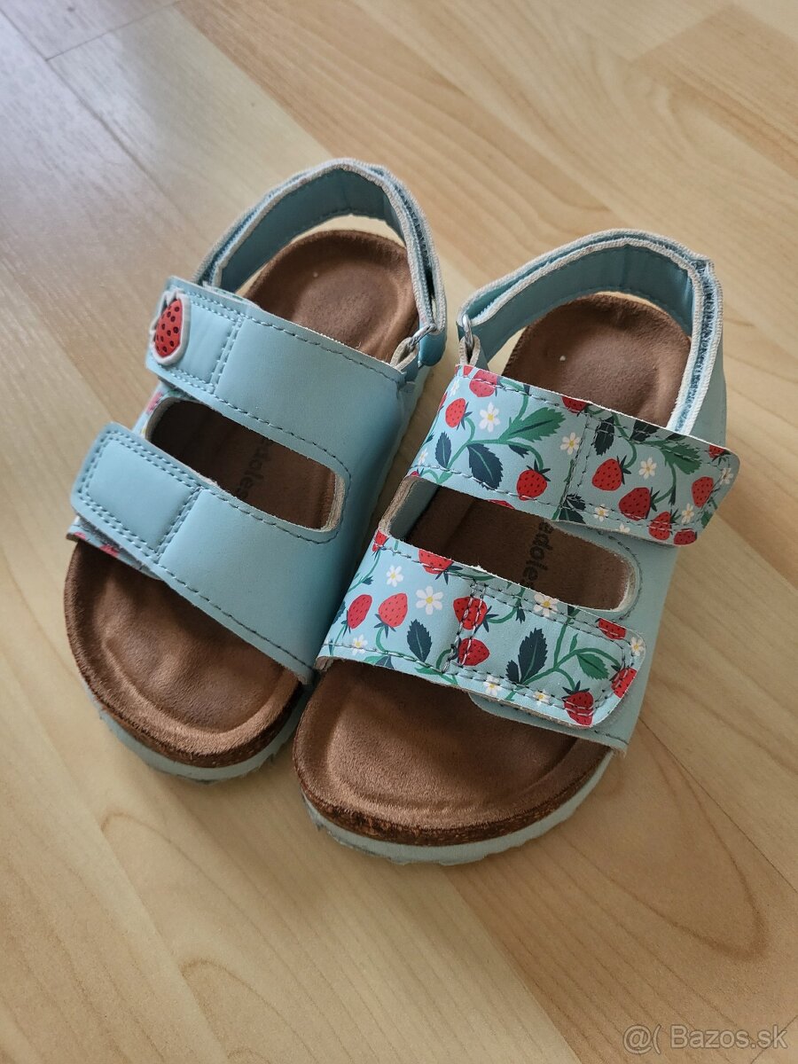 Papucky / sandalky 25 Dedoles jahodka